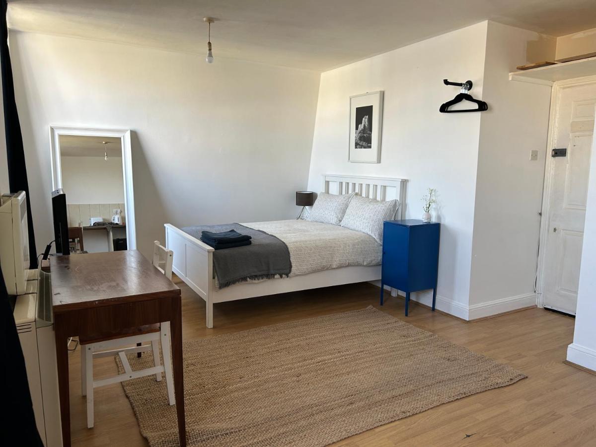 Haggerston Apartment *